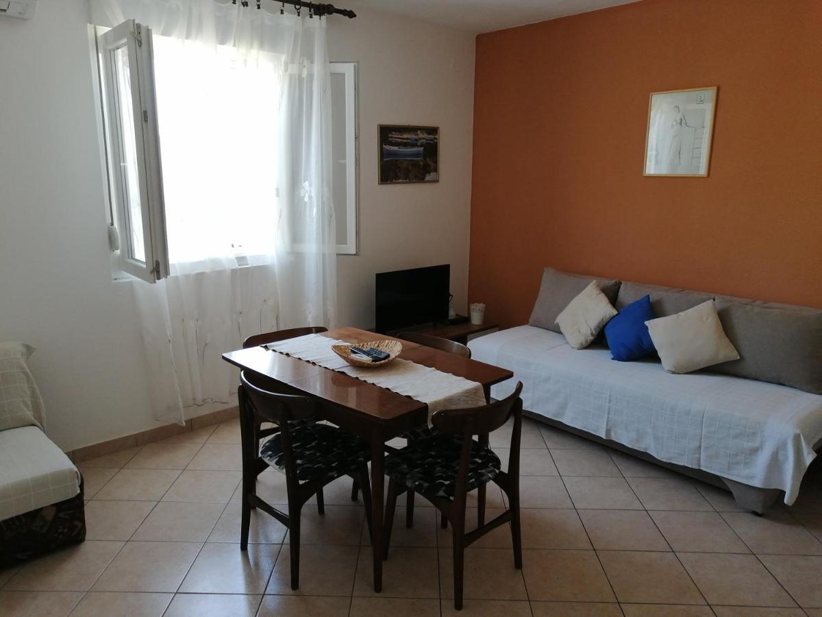Apartments Stjepic Sukosan Exterior photo
