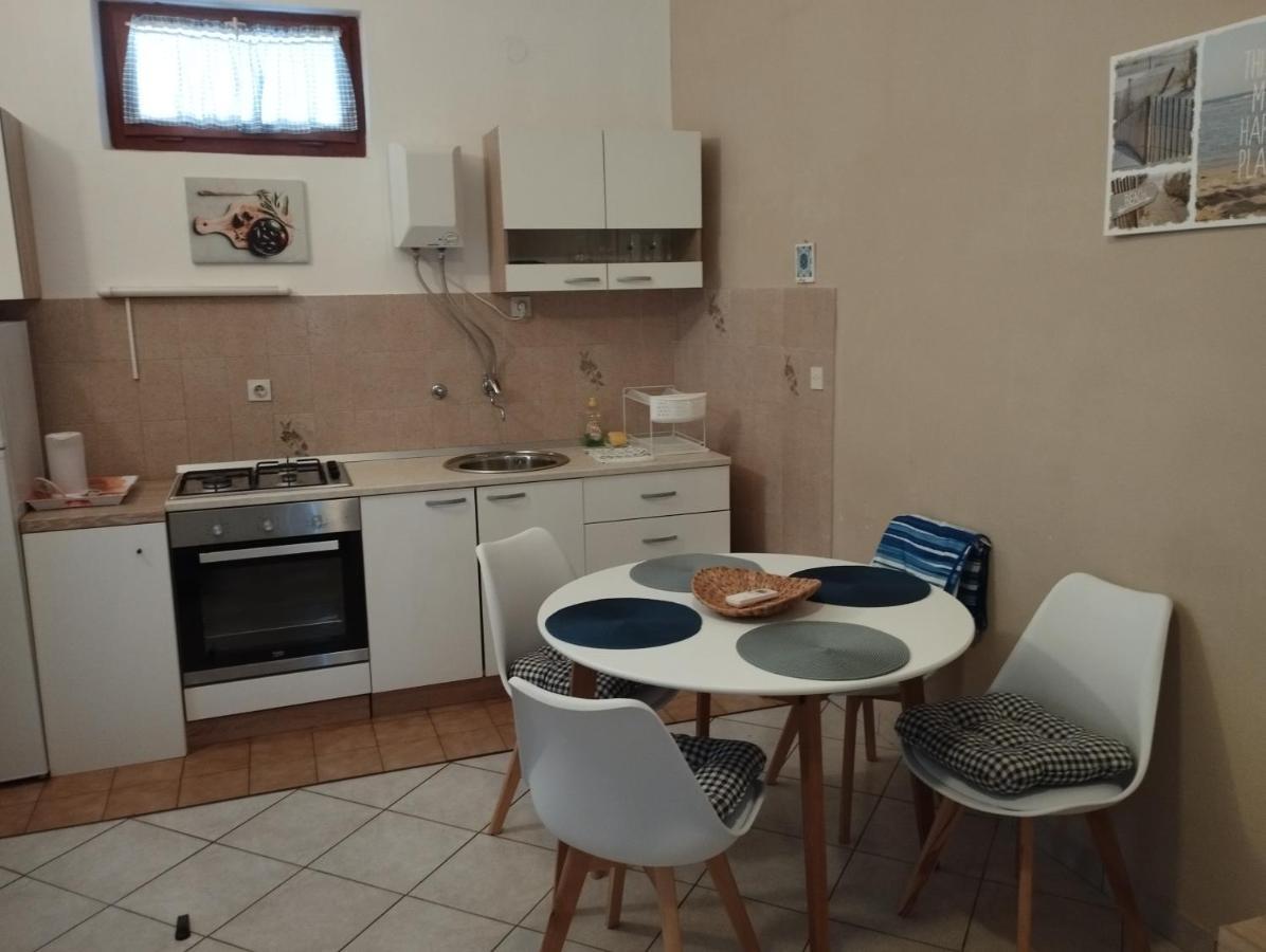 Apartments Stjepic Sukosan Exterior photo