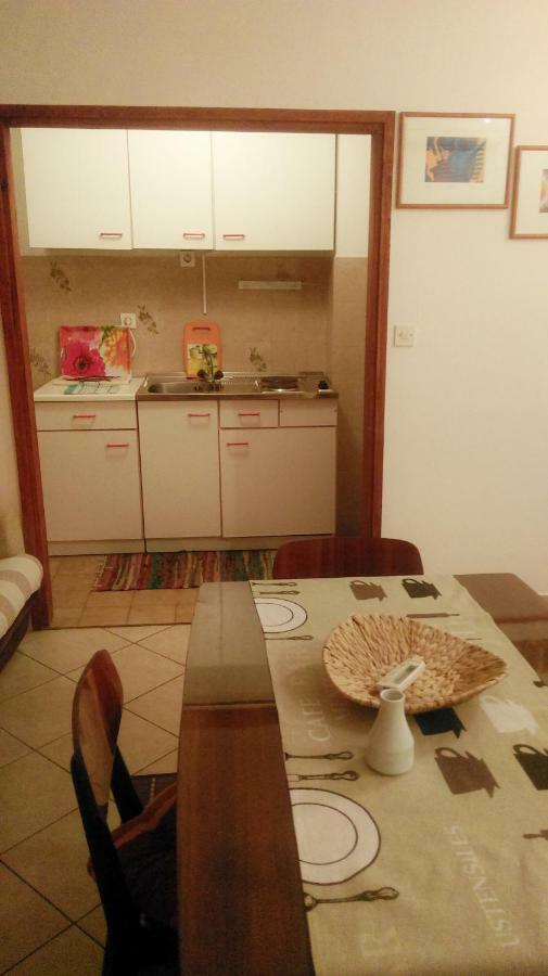 Apartments Stjepic Sukosan Exterior photo