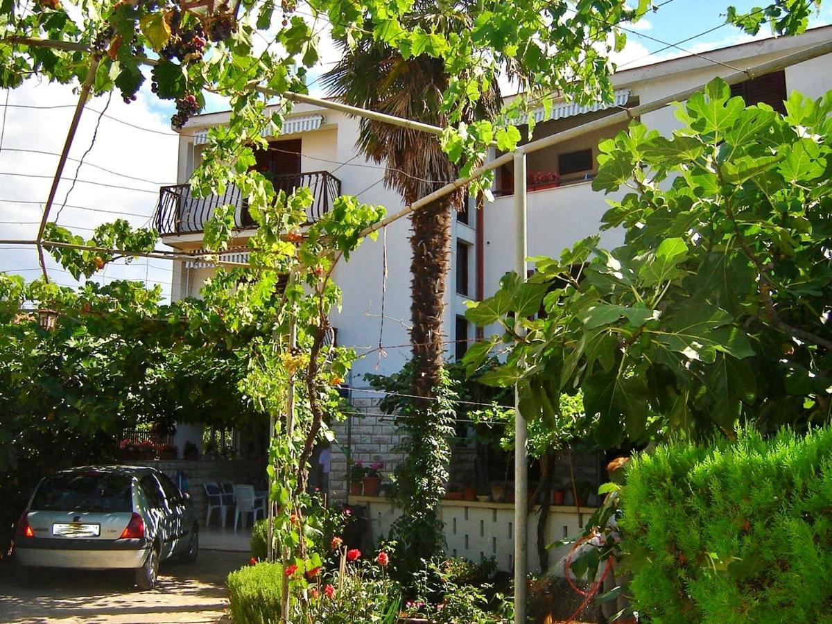 Apartments Stjepic Sukosan Exterior photo
